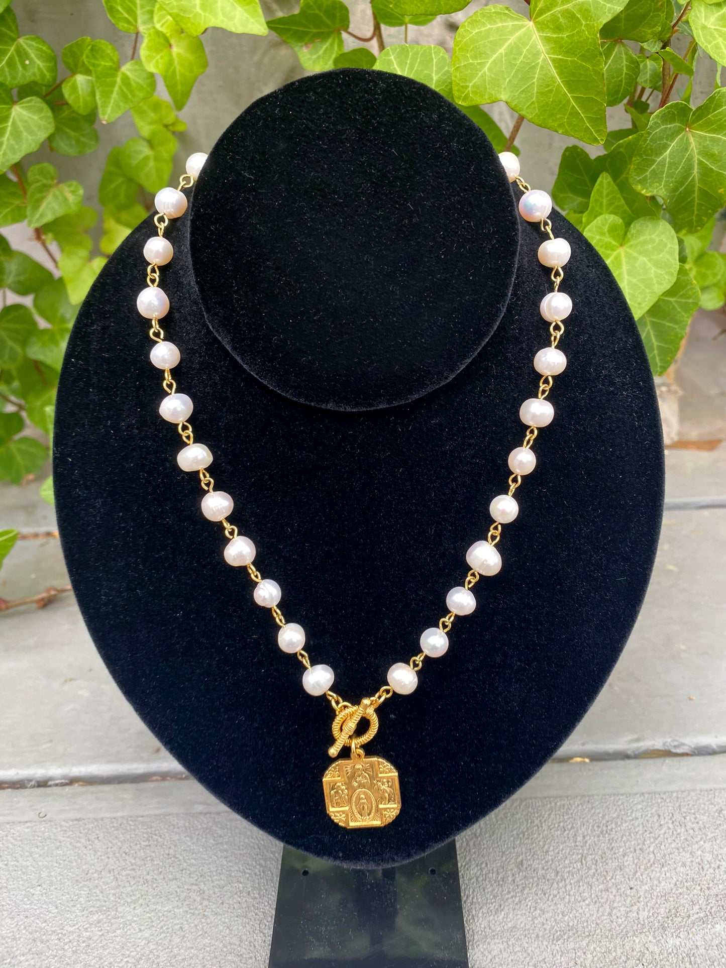 Chain Necklace with 4 Way Cross