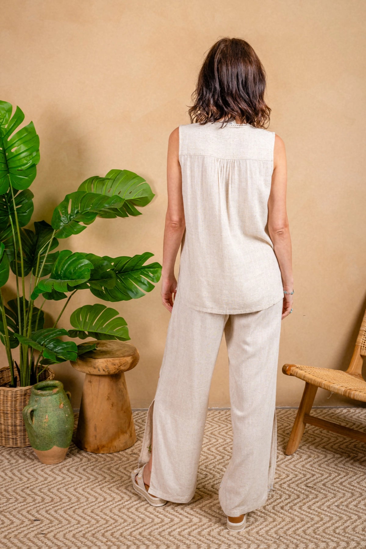 Linen Blend Embroidered Split Leg Pant