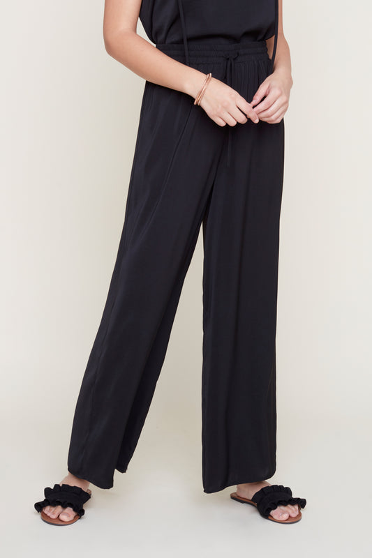 Airflow Wide Leg Drawstring Pants