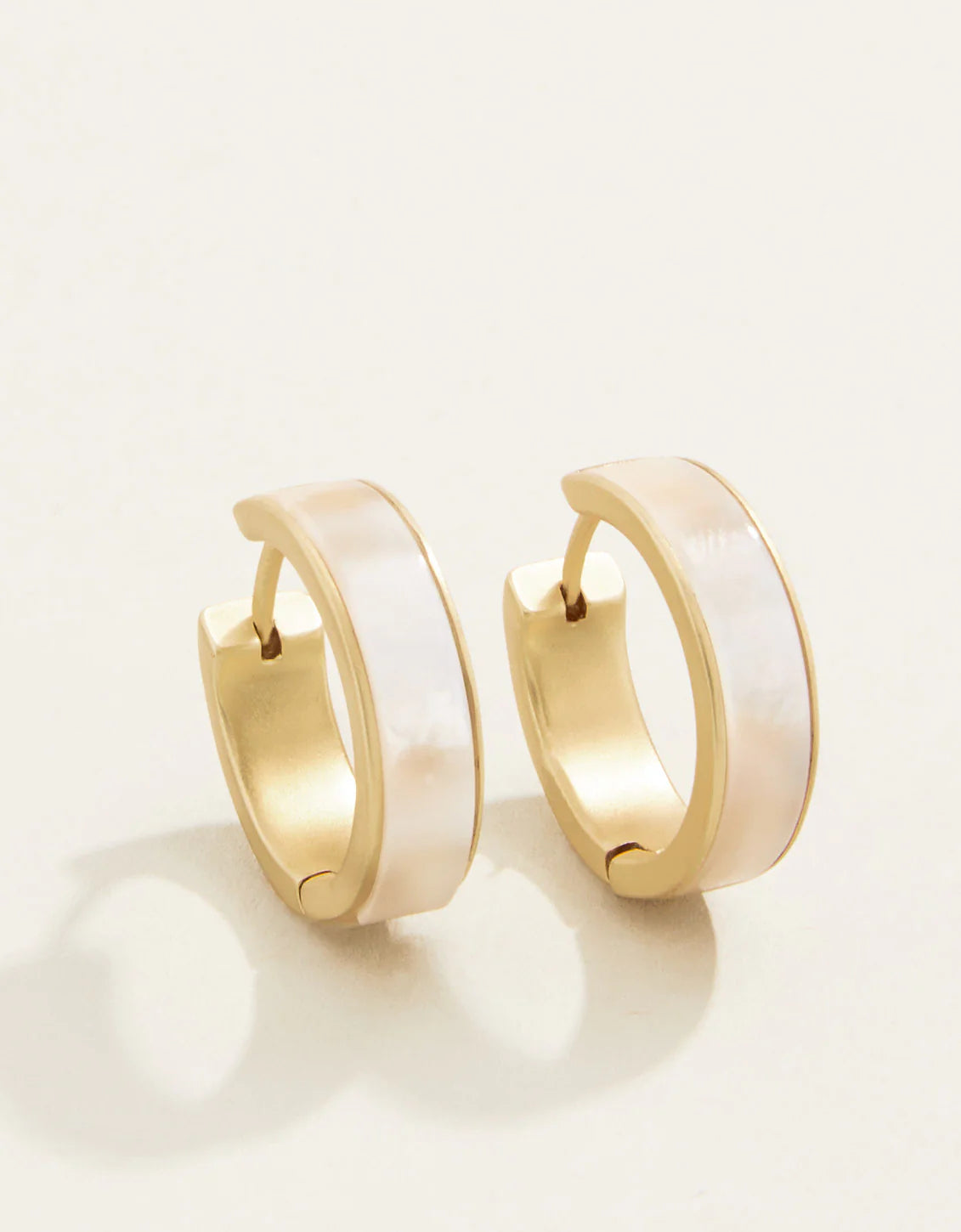 Mother-of-Pearl Midi Hoop Earrings