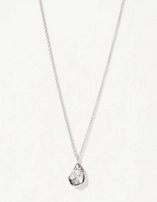 Seas the Day Oyster Necklace