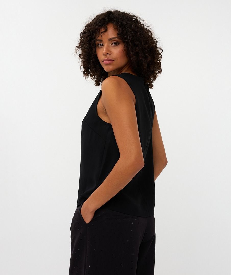 Bow Brooch Short Sleeve Top