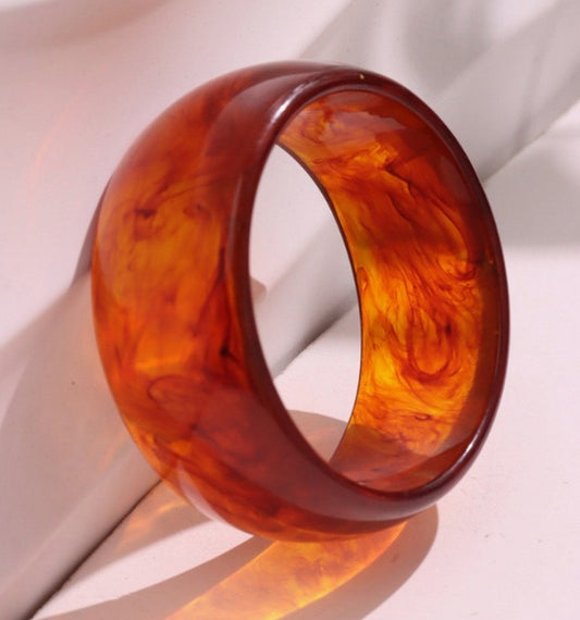 Irregular Translucent Fashion Bracelet