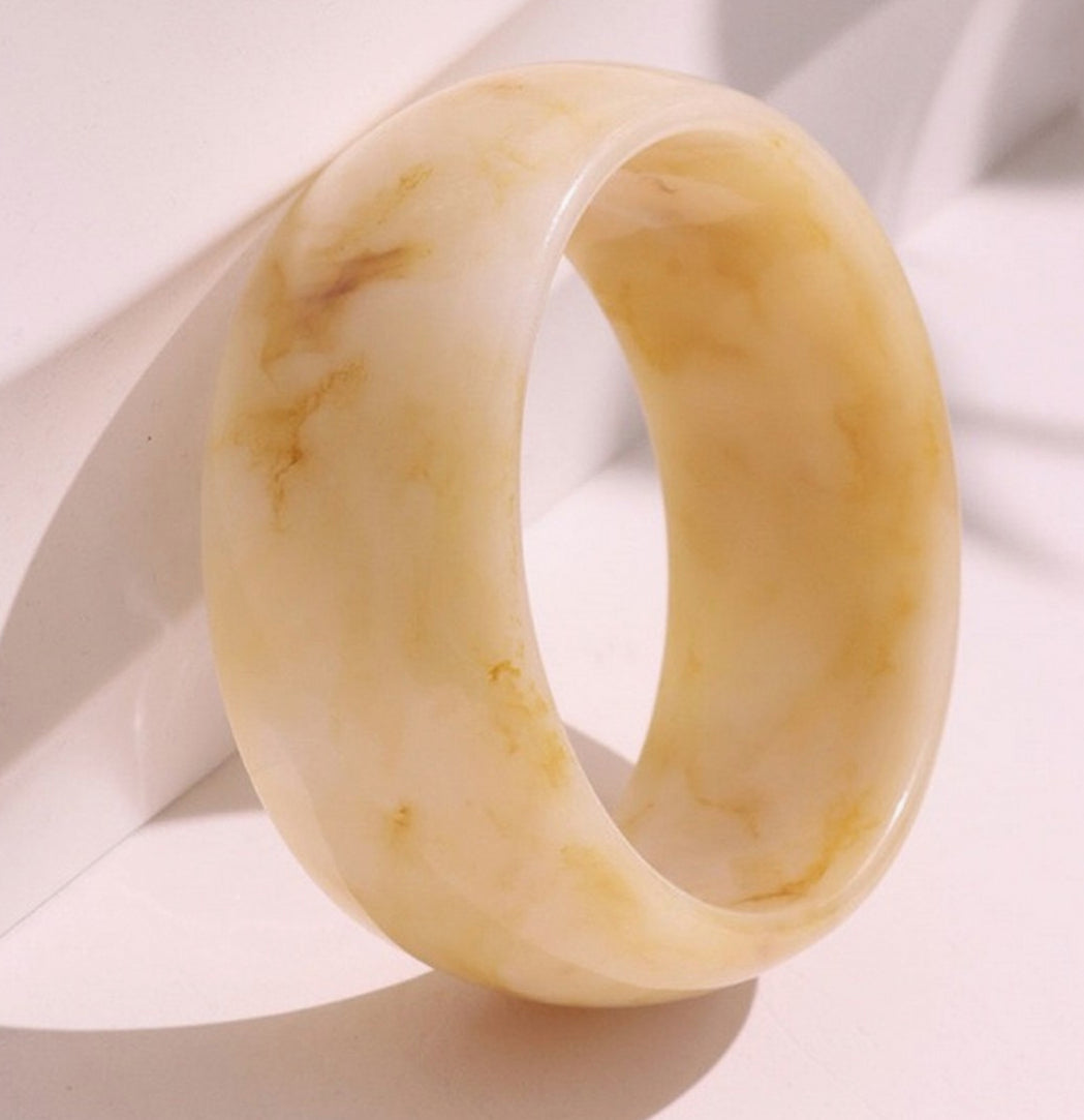 Irregular Translucent Fashion Bracelet